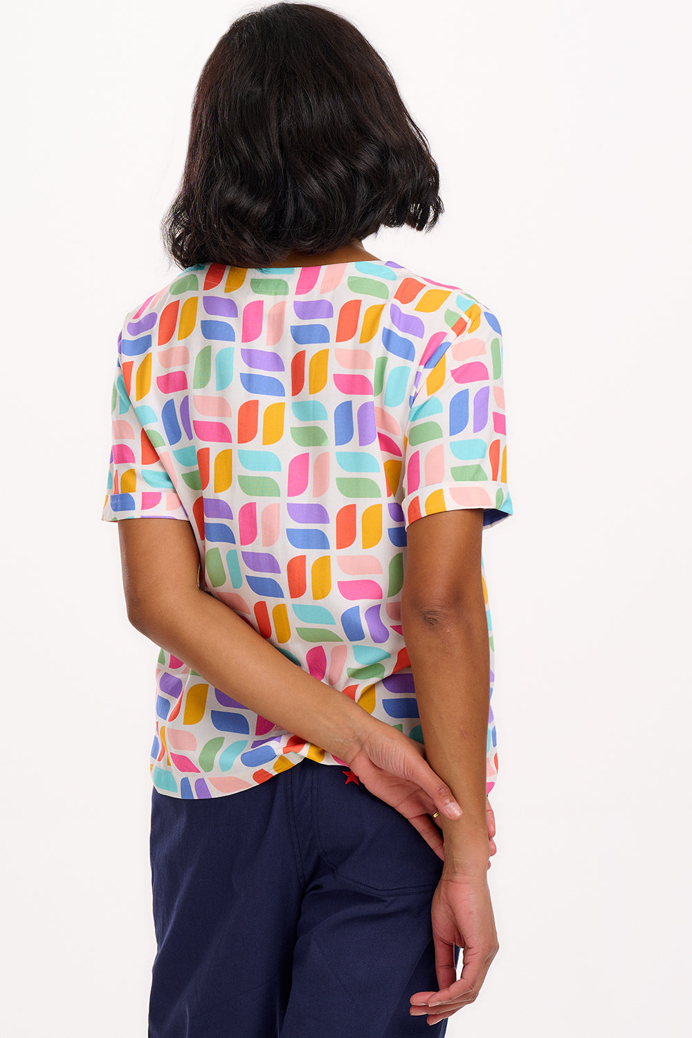 Hatty Shirt - Off-White, Curved Geometric